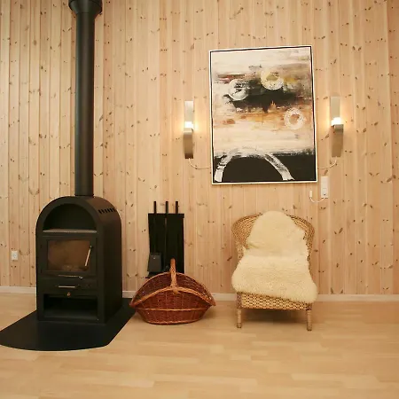 Four-bedroom Holiday In 5 *